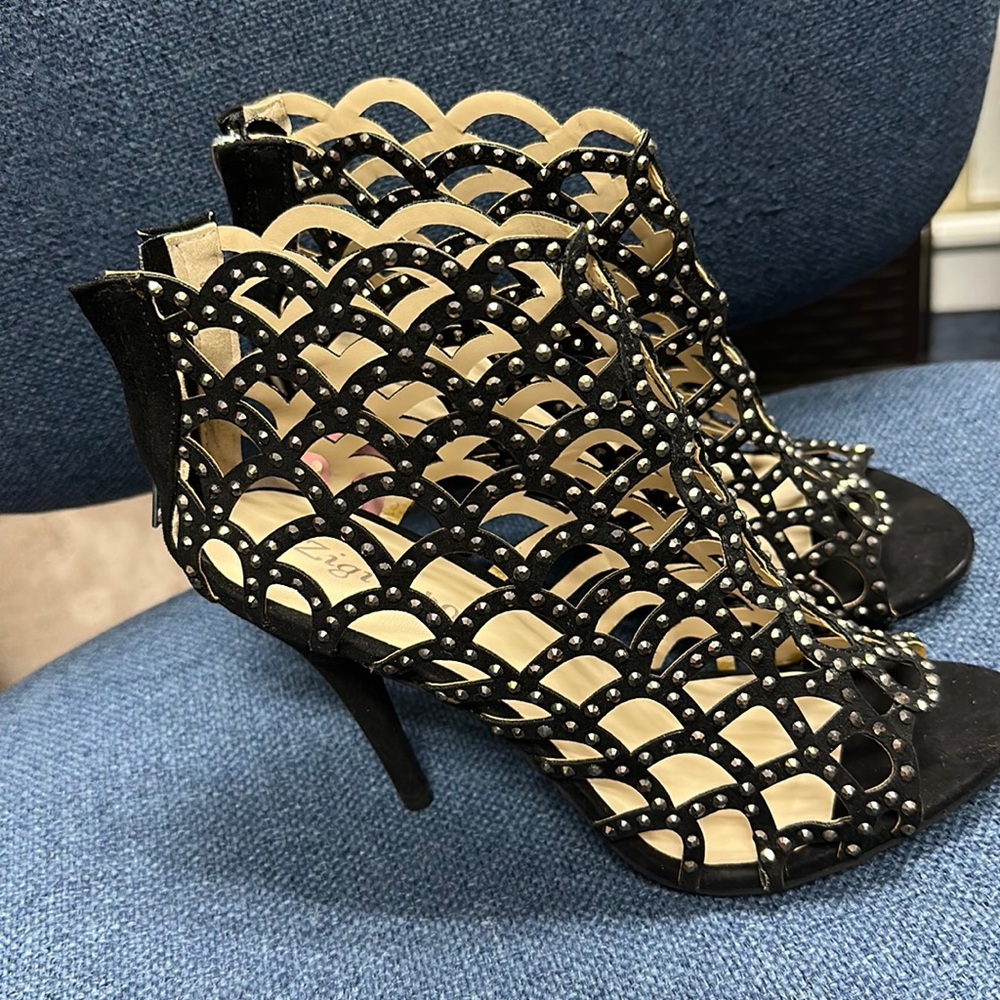 Gently wore shoes like new size 8 black